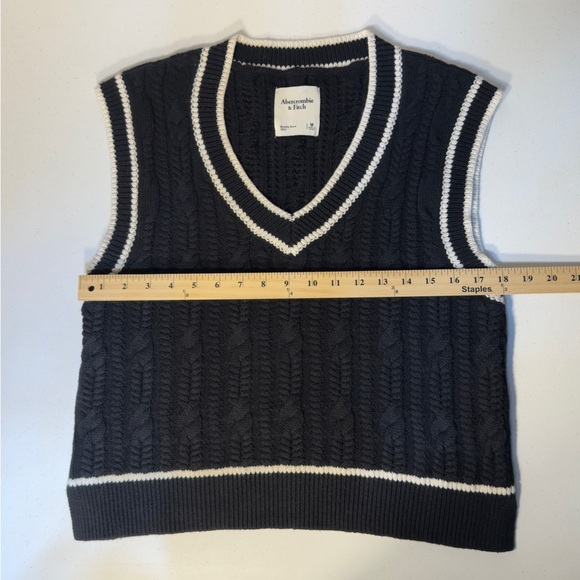 Abercrombie & Fitch Women’s Cable Knit V-Neck Sweater Vest Navy Blue Size M - Picture 3 of 4